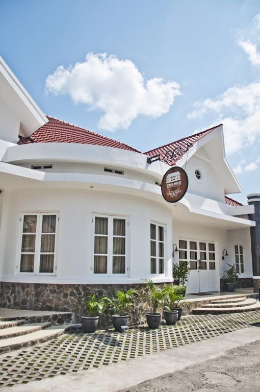 Hotel Ipienk House Jogyakarta Zewnętrze zdjęcie